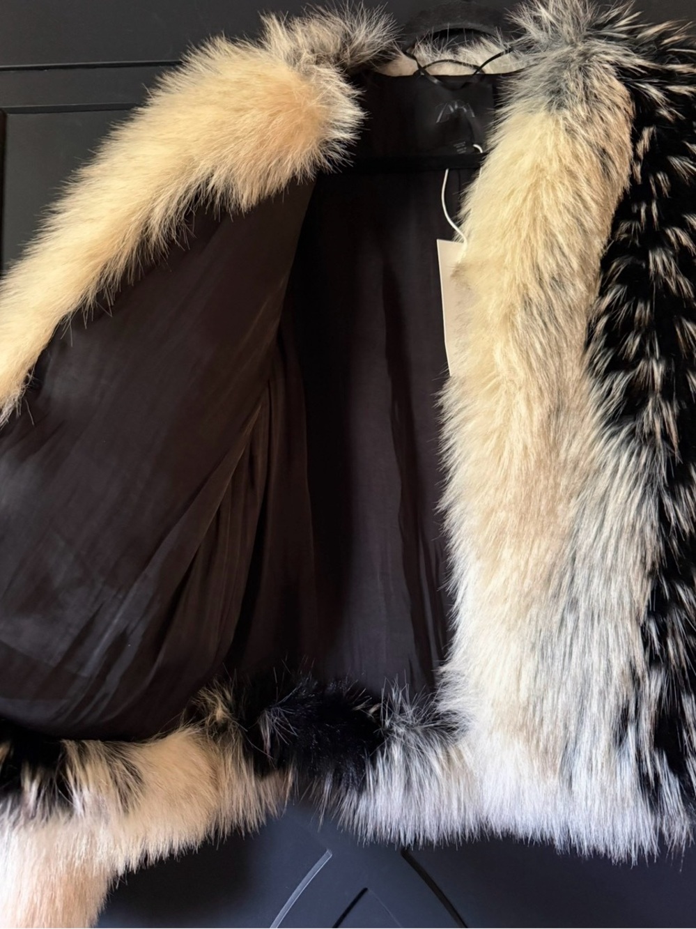 ZARA Black & Cream Faux Fur Jacket - see below for sizing - Picture 5 of 7